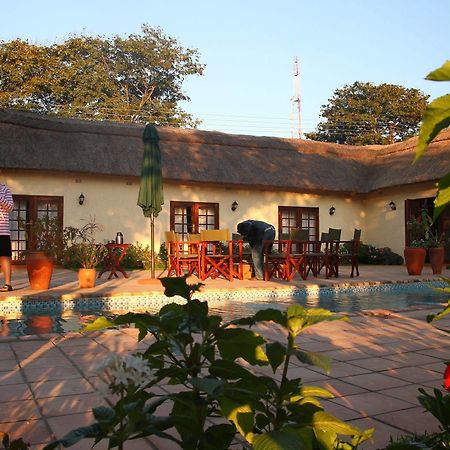Mandebele Lodge Victoria Falls Zewnętrze zdjęcie
